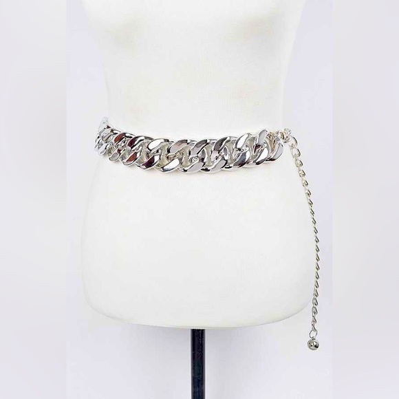 Chunky Chain Adjustable Statement Belt - Picture 2 of 3